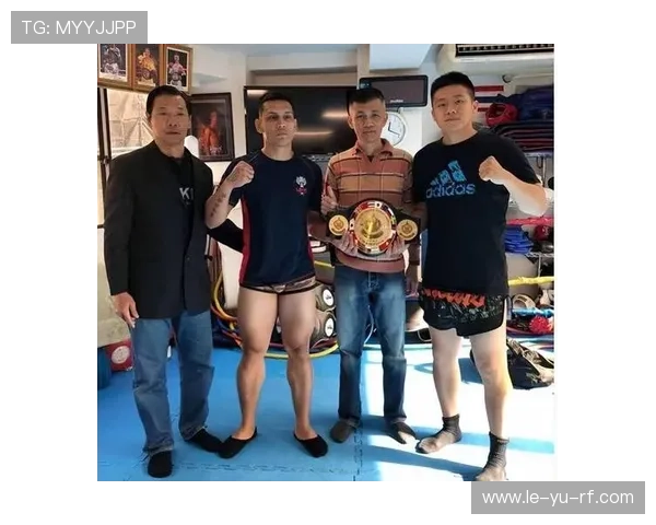 综合格斗焦点解析:新星崛起与判罚争议 综合格斗焦点解析:新星崛起与判罚争议