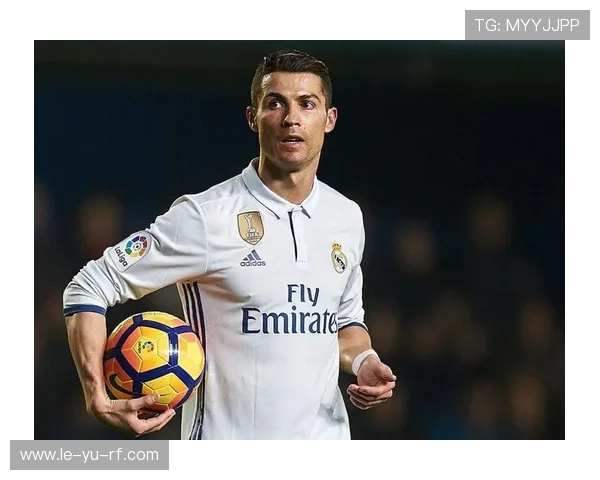 埃斯主帅执教首秀惊艳全场，球队战术革新引关注